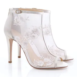 BELLE SAMPLE SALE