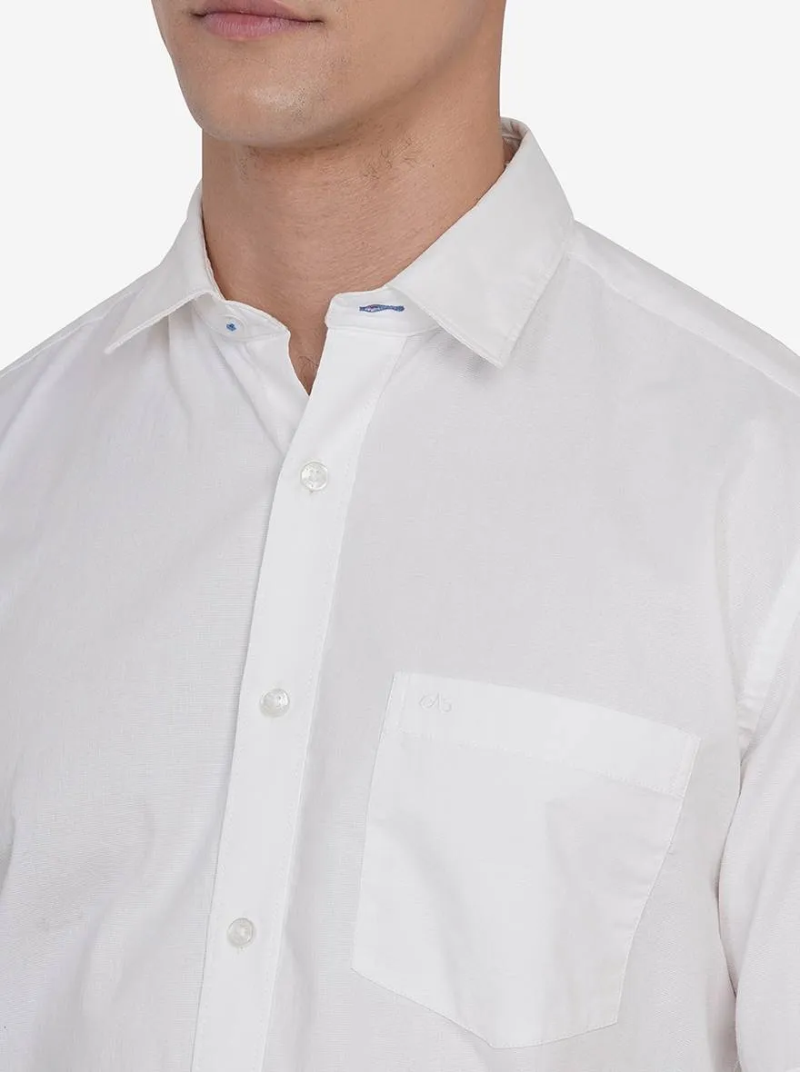 Bright White Solid Slim Fit Casual Shirt | JadeBlue