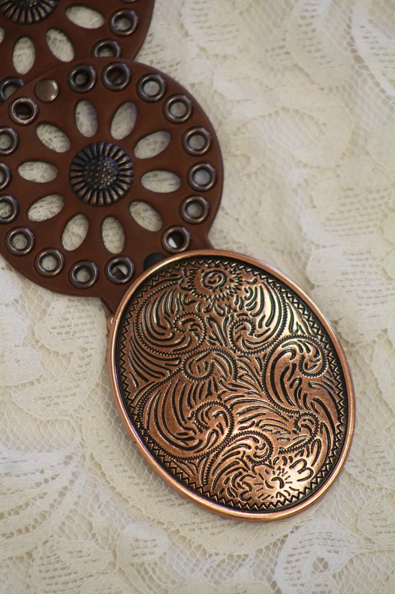 Cowgirls Rock | Round Leather Cut Out Belt Brown
