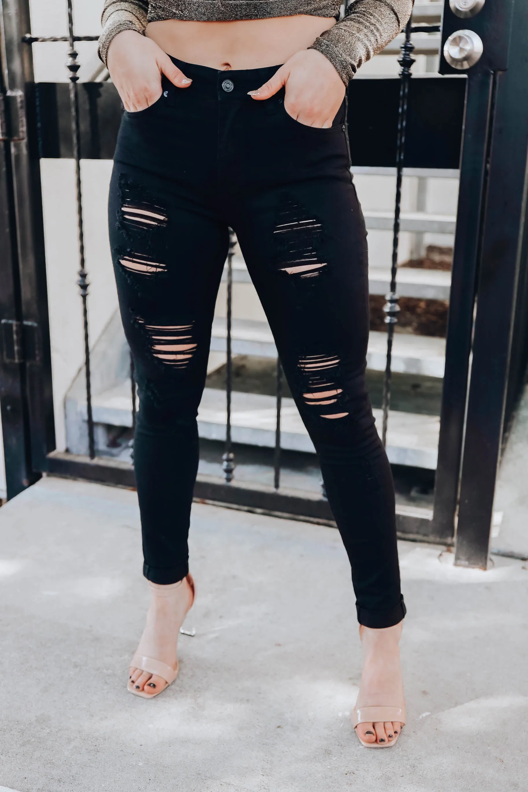 Darrah Destroyed Skinny Jeans - Black