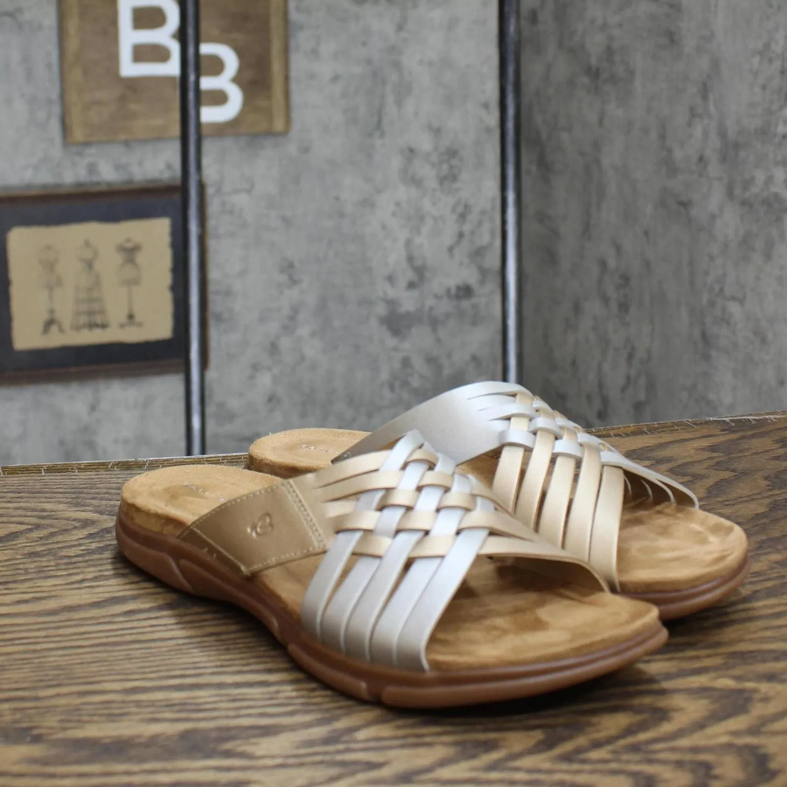Easy Spirit Women's Criss Cross Strappy Flat Sandals SEMEADOW9 Gold Yellow 7.5M