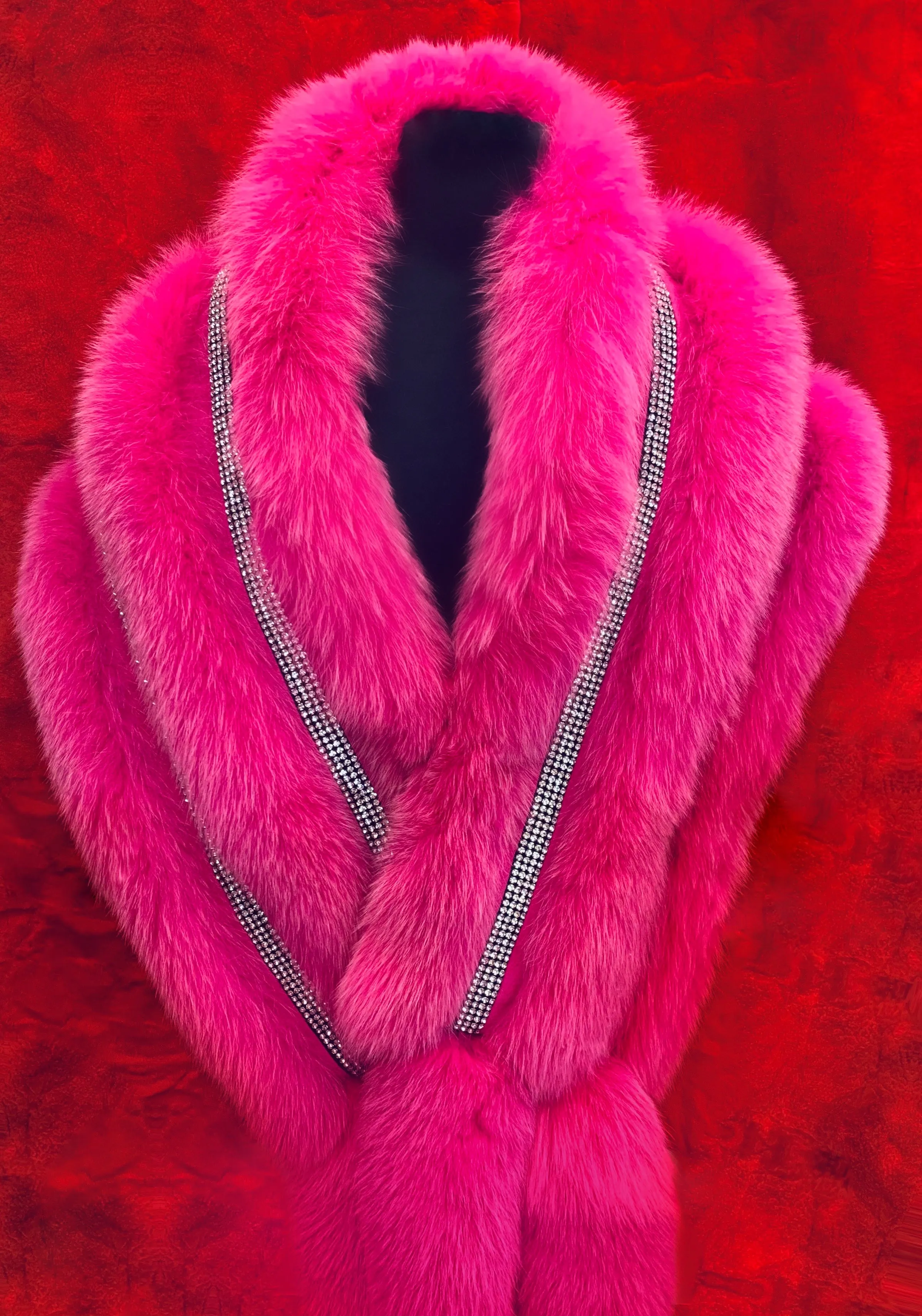 Fallon Aurielle Fox Fur Rhinestone Boa (Hot Pink)