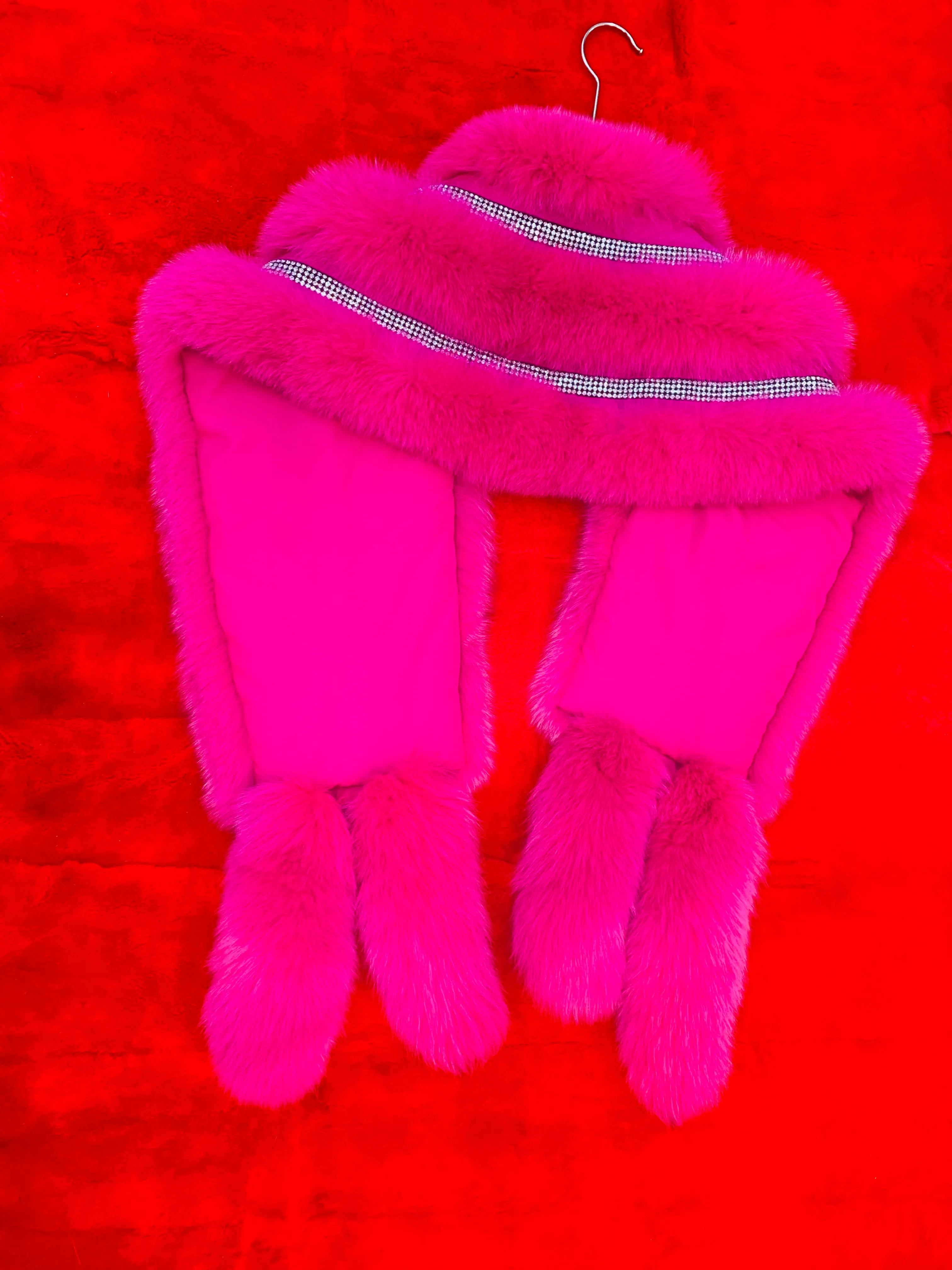 Fallon Aurielle Fox Fur Rhinestone Boa (Hot Pink)