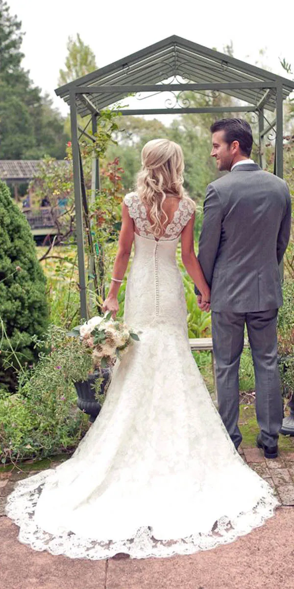 Full Lace Country styles V-neck Sleeveless Long Wedding Dress with train, WD0380