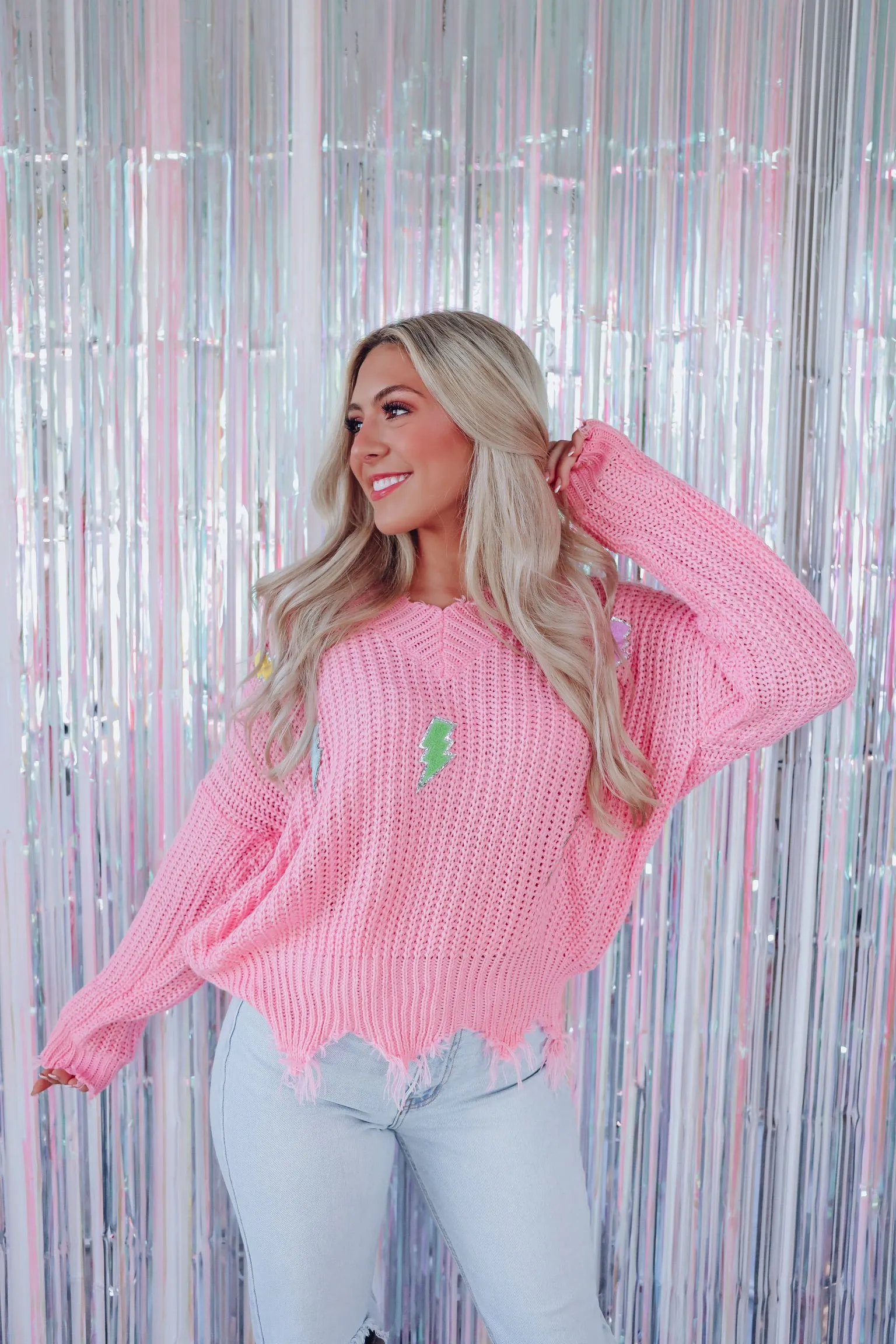 Lightning Bolt Patch Frayed V-Neck Sweater - Pink