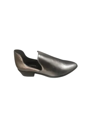 Moema - Lumina Pewter shoe available only at Just Me Patsy!