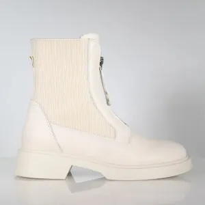 Ollie - Ivory