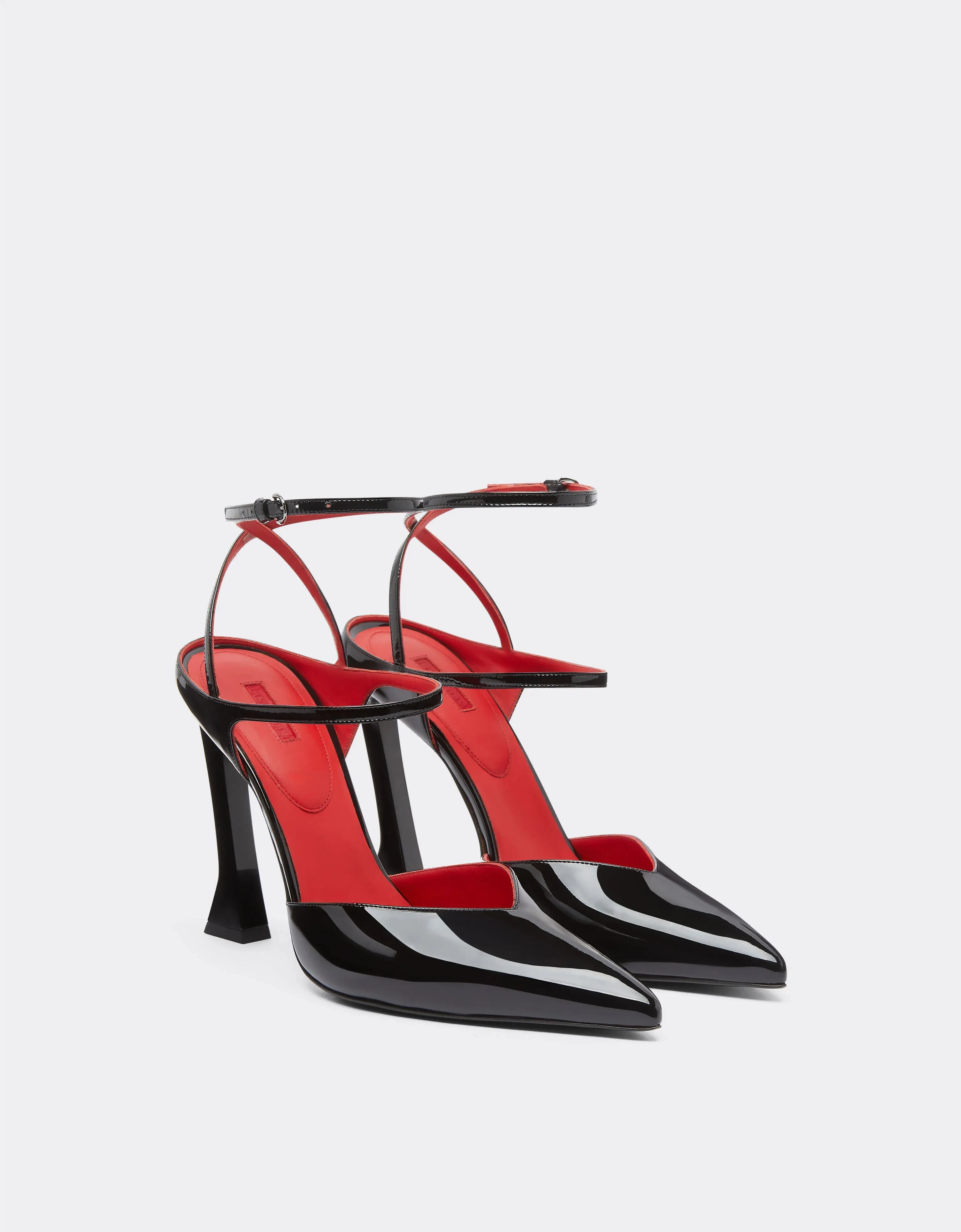 Pump Shoe In Coated Leather