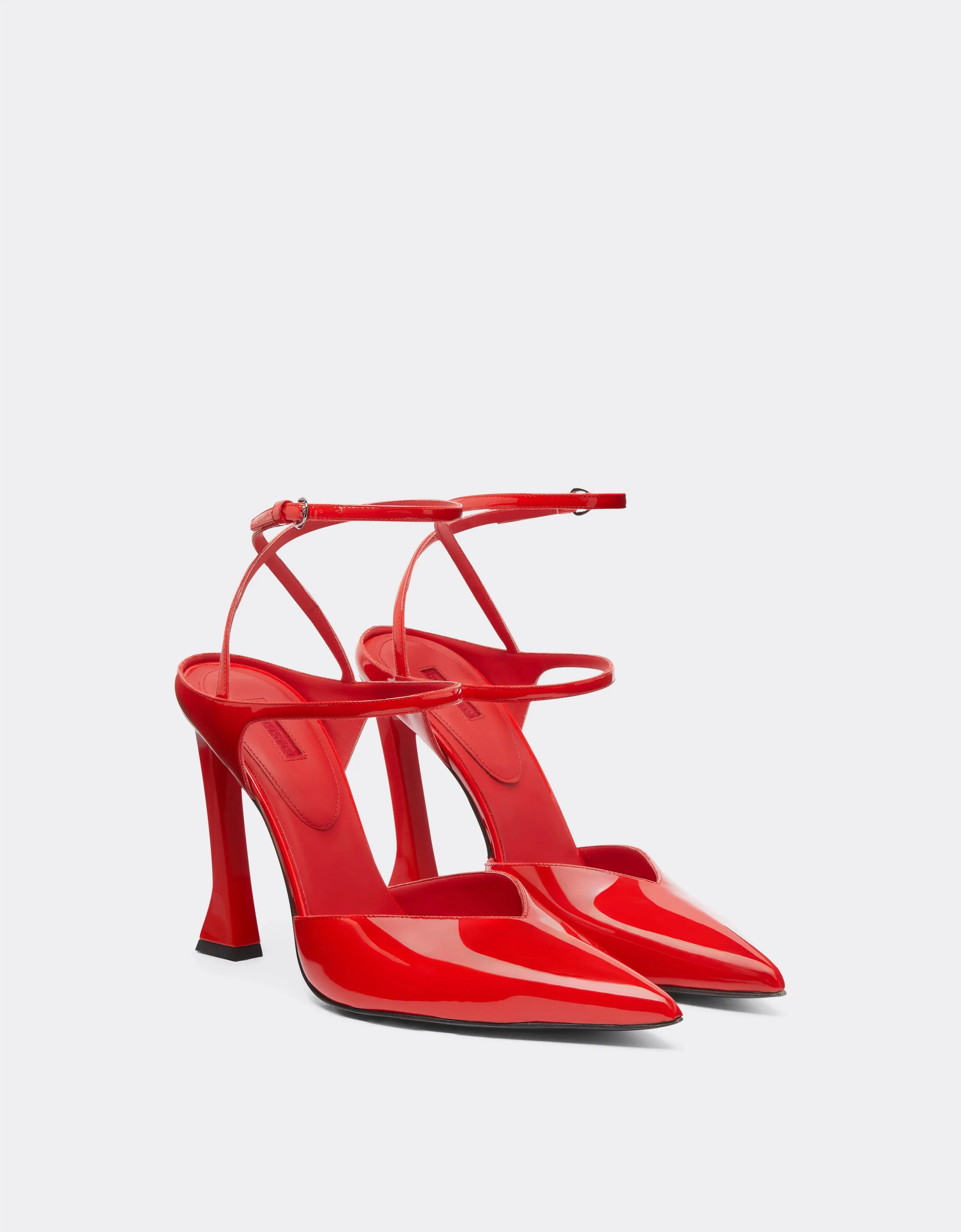 Pump Shoe In Coated Leather