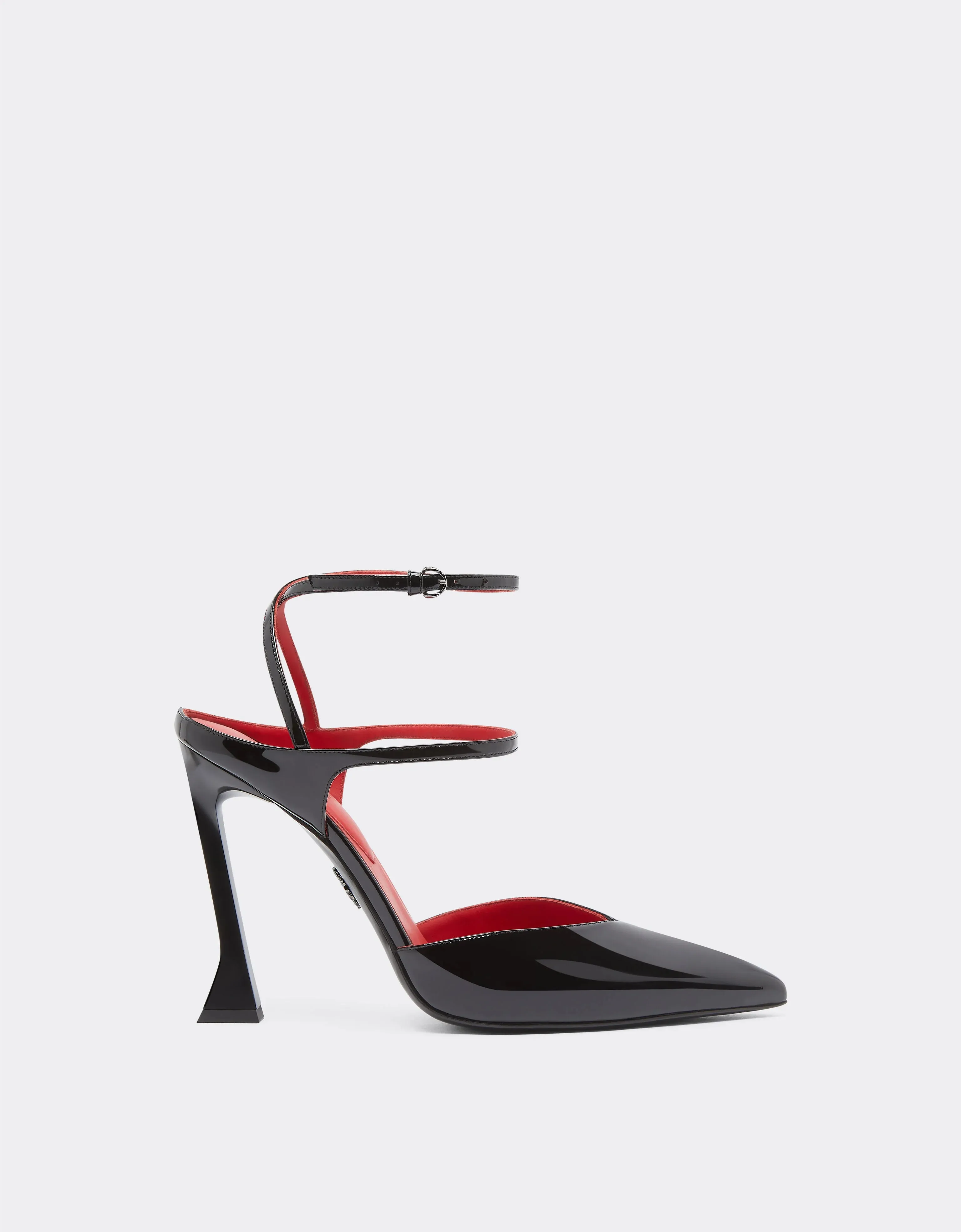 Pump Shoe In Coated Leather