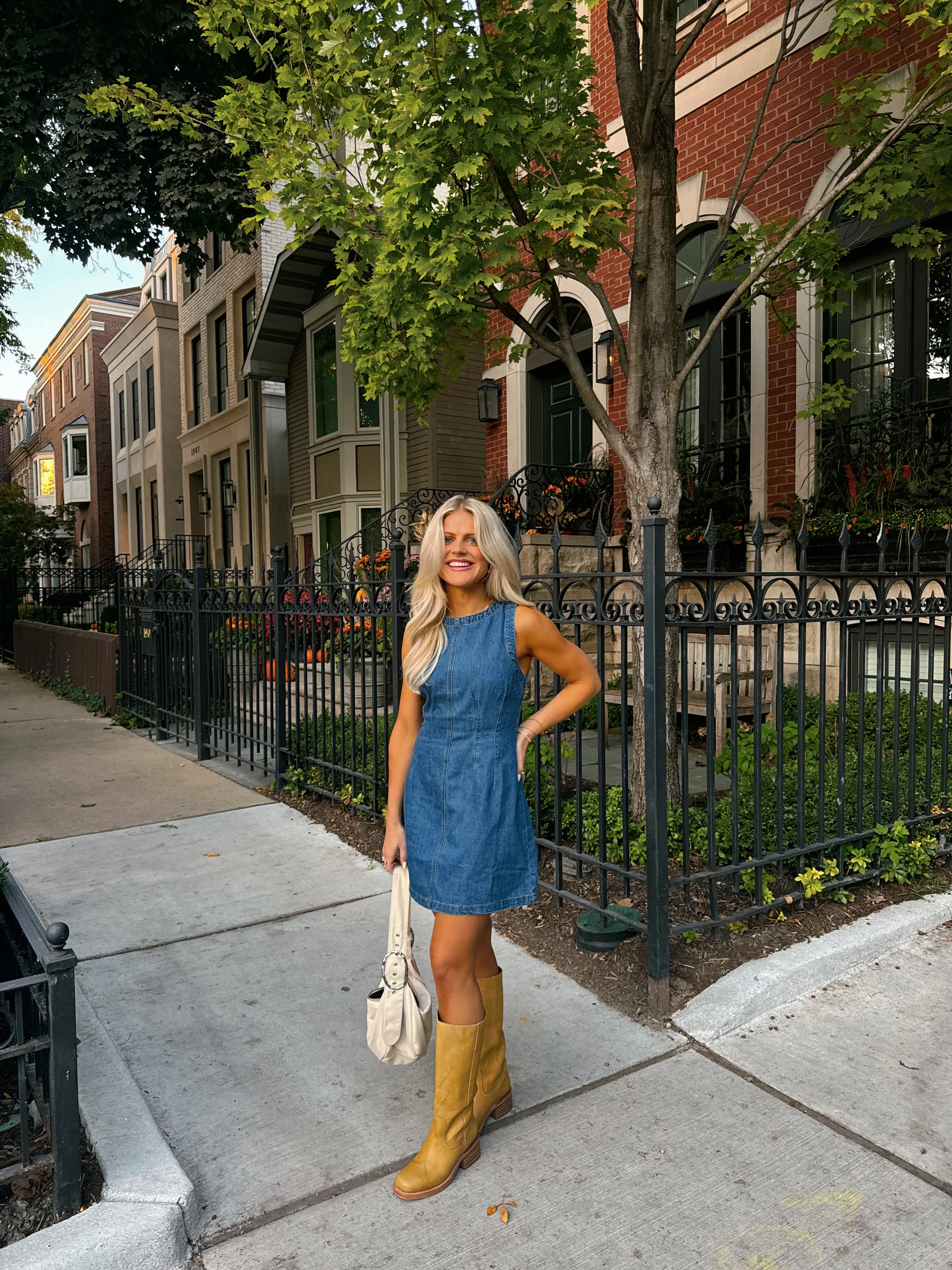 The Pippa Dress// Medium Wash